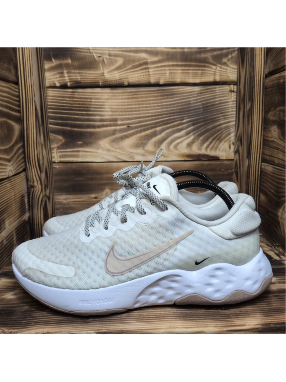 Nike Renew Women’s Size 11 White Cream Athletic Running Shoes DC8184-103